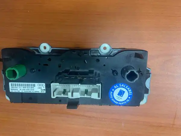 Audi Q3 Display And Control Panel 8U0820047G