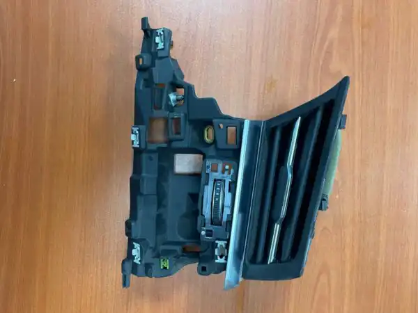 Audi Vent Drivers Side 4M8820902B