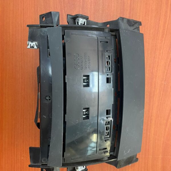 AUDI A8 PANEL WITH FLAP 4H0864051B